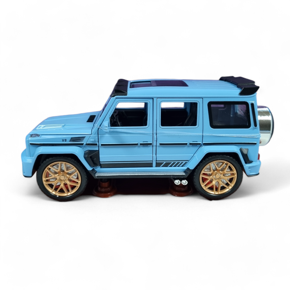 Mercedes Benz G63 Celeste Luces y Sonido 1/24