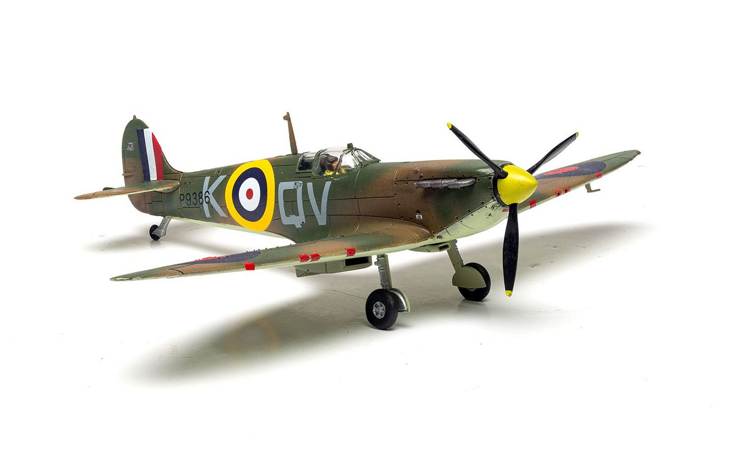 Supermarine Spitfire Mk.Ia Model Kit 1/72