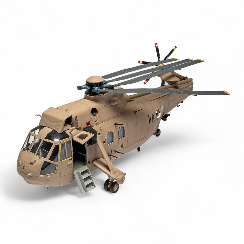 Westland Sea King HC.4 Model Kit 1/72