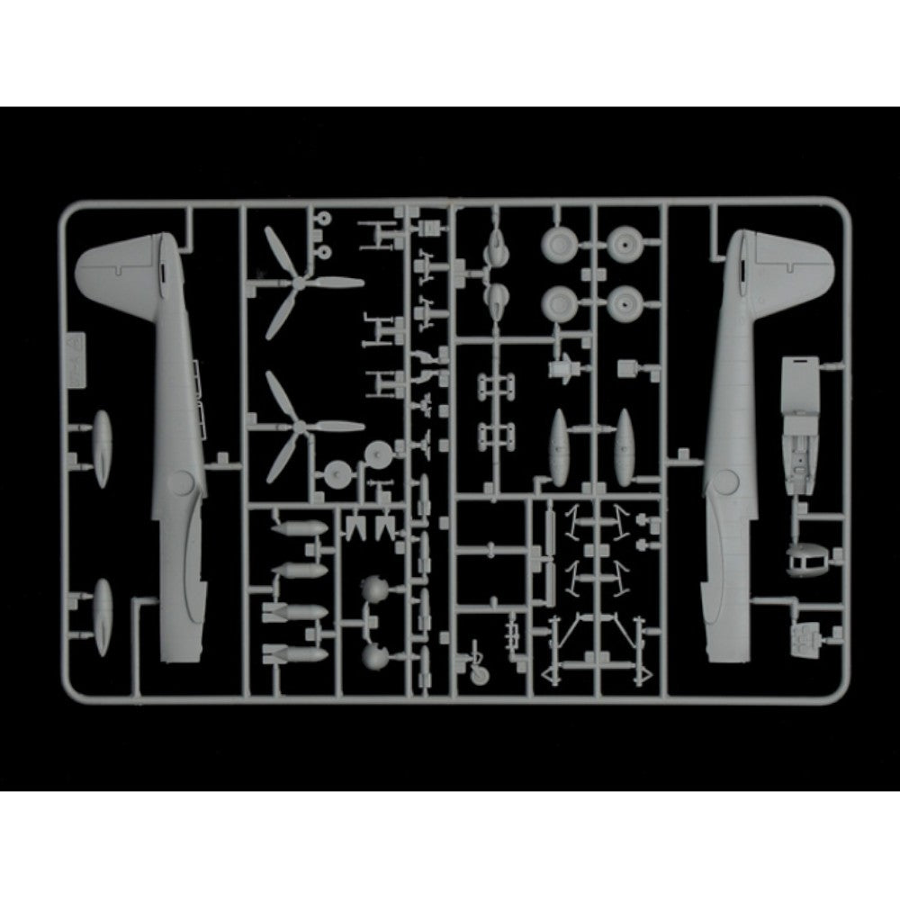 Me 410 A-1 Hornisse Model Kit 1/72