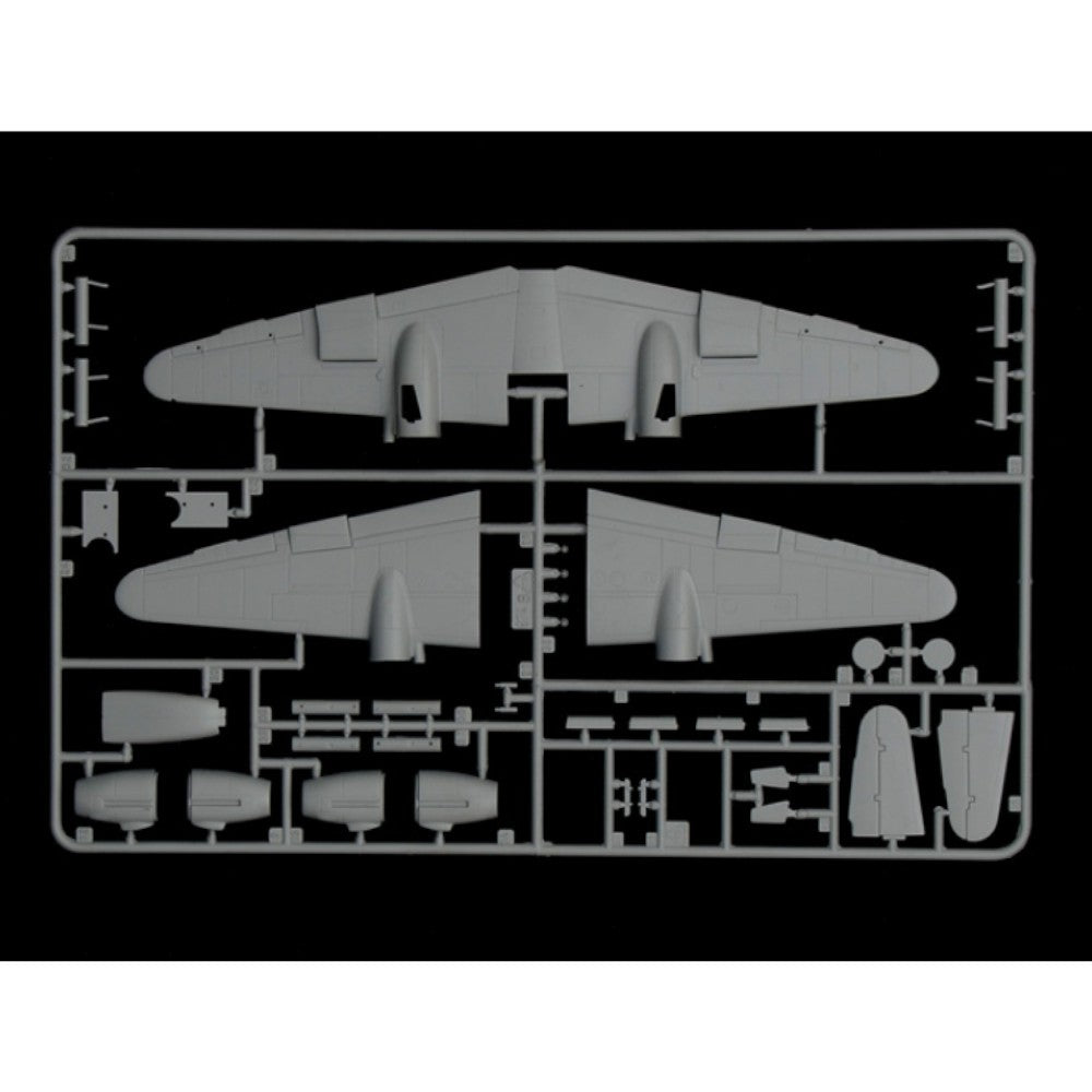 Me 410 A-1 Hornisse Model Kit 1/72