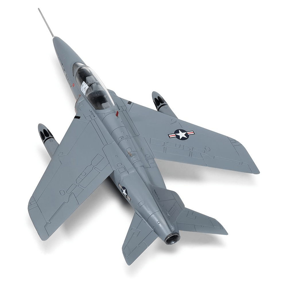 Folland Gnat T.1 Model Kit 1/72