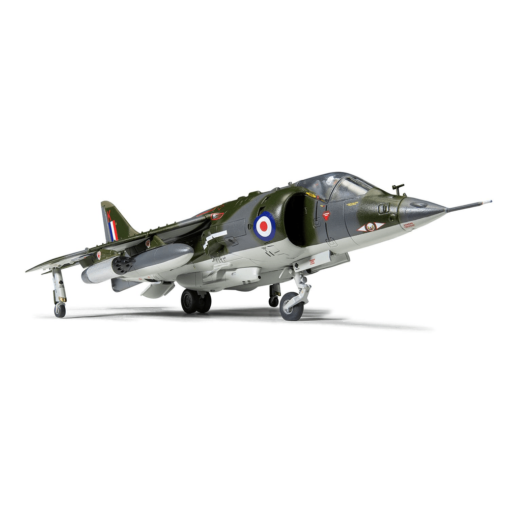 Hawker Siddeley Harrier GR.1/AV-8A Model Kit 1/72