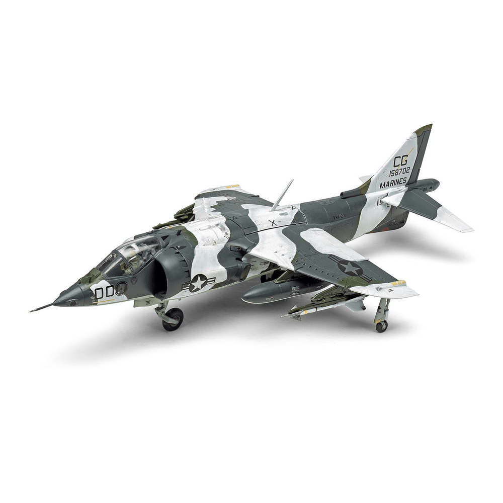 Hawker Siddeley Harrier GR.1/AV-8A Model Kit 1/72