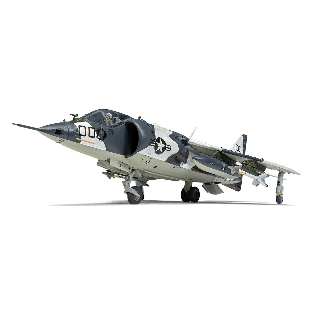 Hawker Siddeley Harrier GR.1/AV-8A Model Kit 1/72