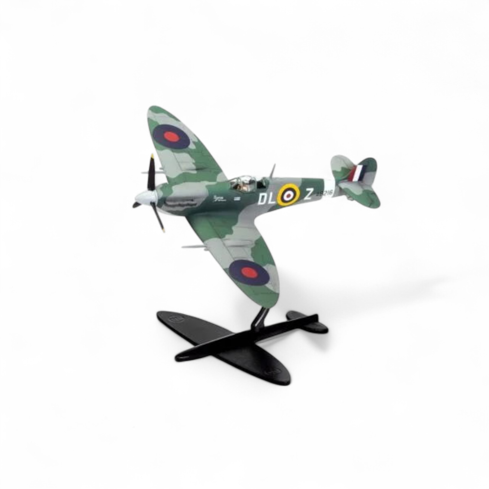 Double Fighter: Supermarine Spitfire Mk.Vc vs Messerschmitt BF-109F-4 Gift Set Model Kit 1/72