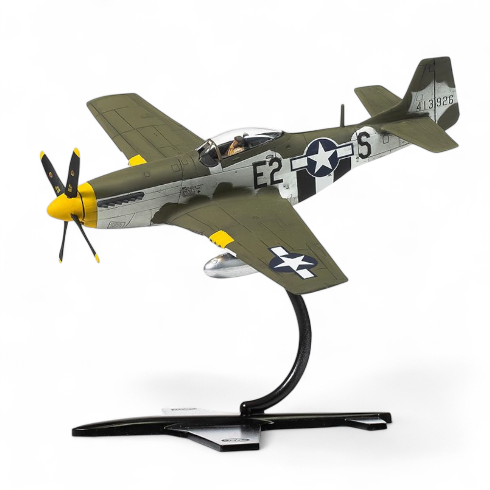 Double Fighter: P-51D Mustang vs Messerschmitt BF-109F-4 Gift Set Model Kit 1/72