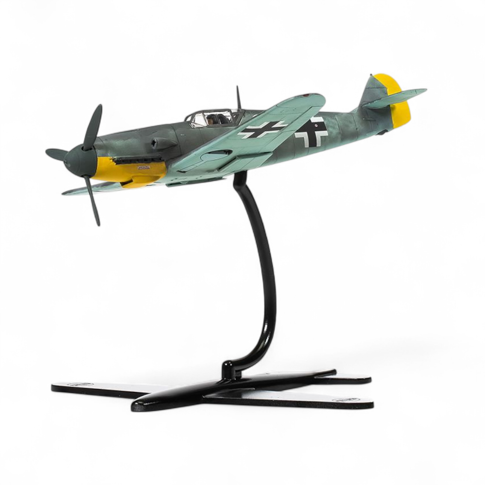 Double Fighter: P-51D Mustang vs Messerschmitt BF-109F-4 Gift Set Model Kit 1/72