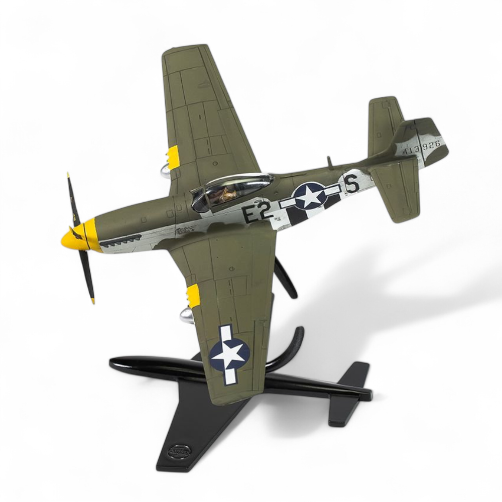 Double Fighter: P-51D Mustang vs Messerschmitt BF-109F-4 Gift Set Model Kit 1/72