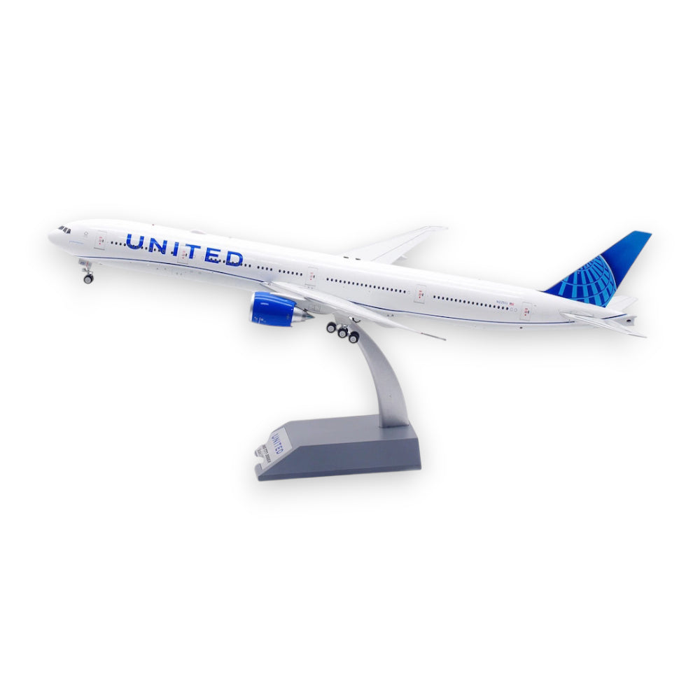Boeing 777-322ER United Airlines 1/200