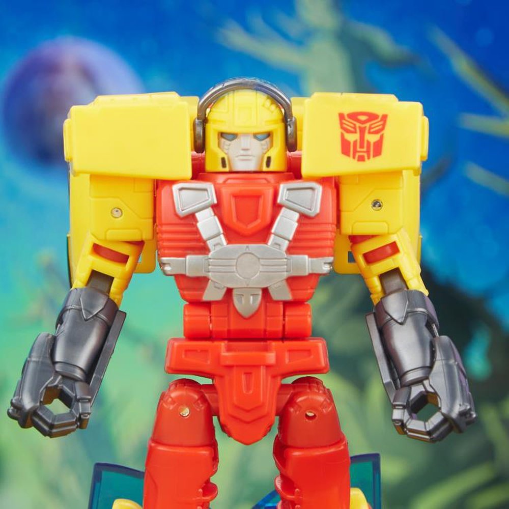 Transformers: Legacy Evolution Deluxe Armada Universe Hot Shot