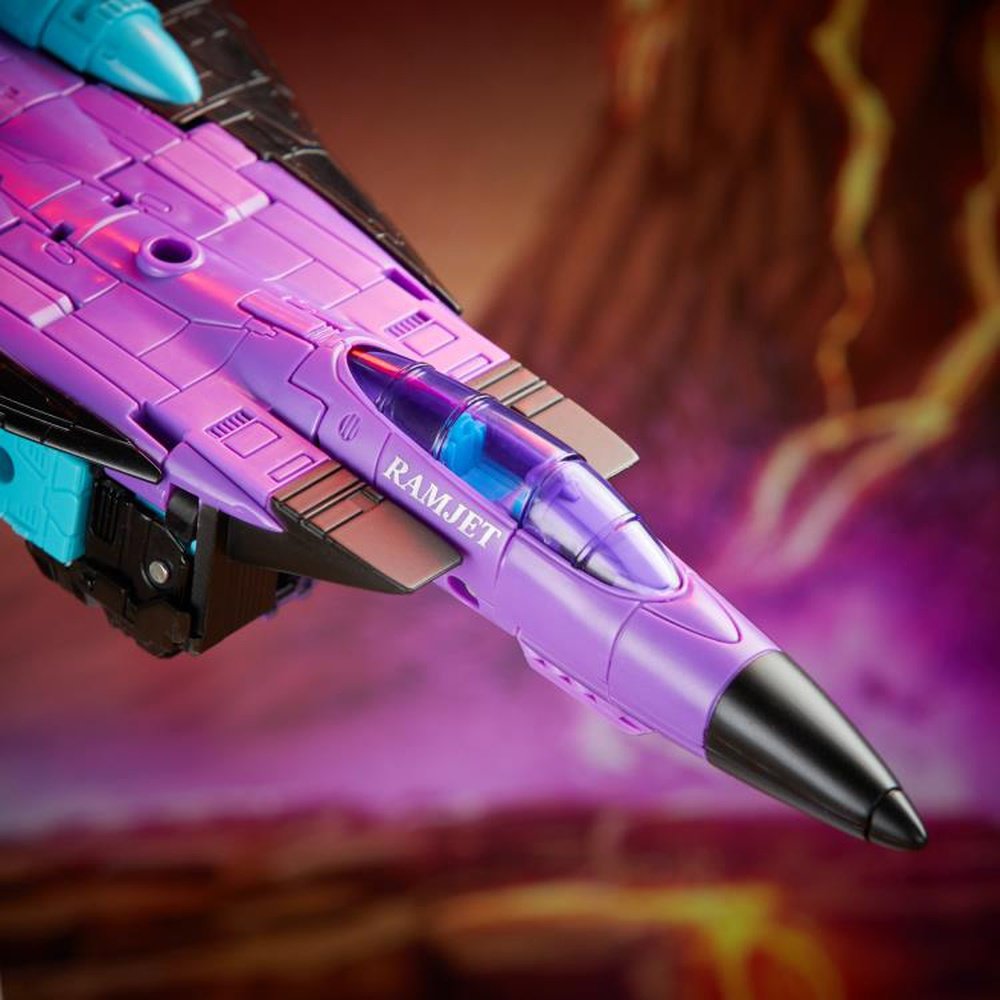 Transformers Generations Selects Voyager G2 Ramjet