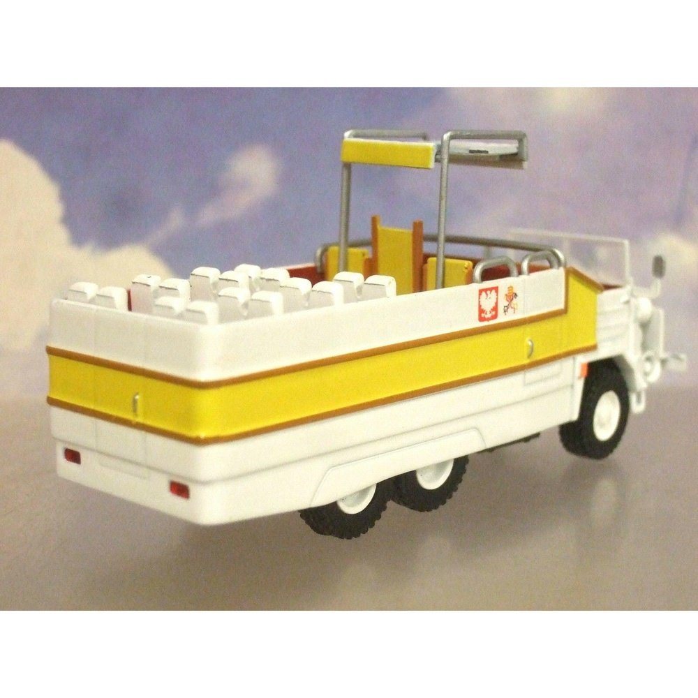 660 Truck Minibus Open Papamobile 1974 1/72