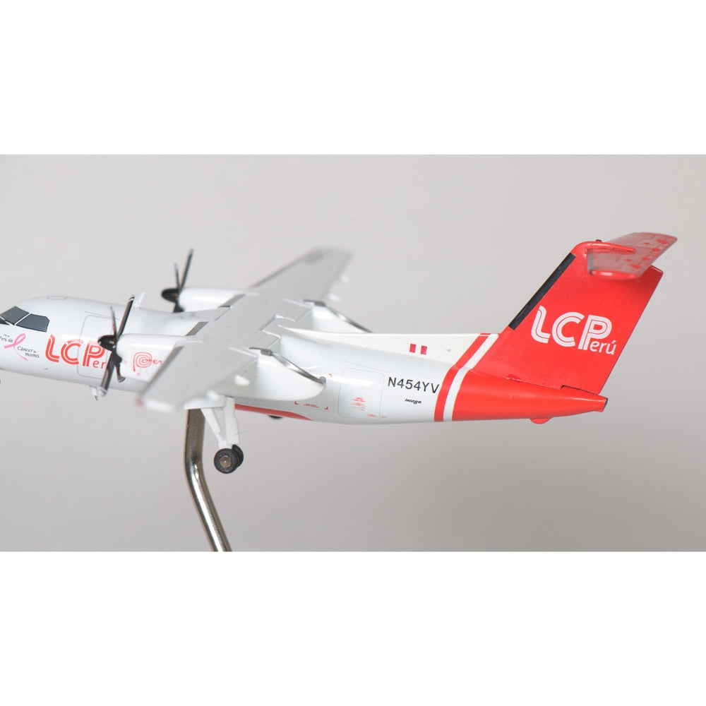 Bombardier Dash 8 - LC Perú Liga contra el Cáncer 1/200