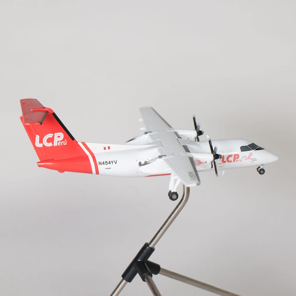 Bombardier Dash 8 - LC Perú Liga contra el Cáncer 1/200