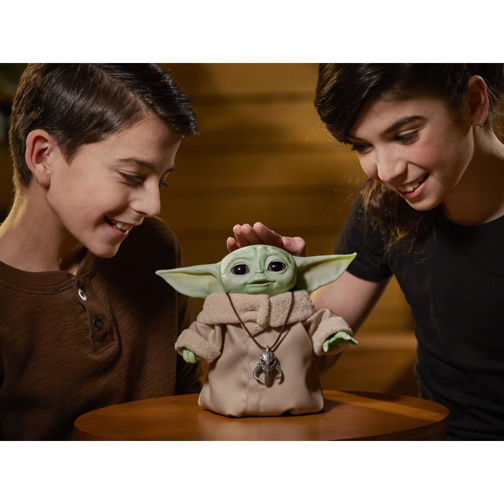 The Mandalorian - The Child Baby Yoda Animatronic