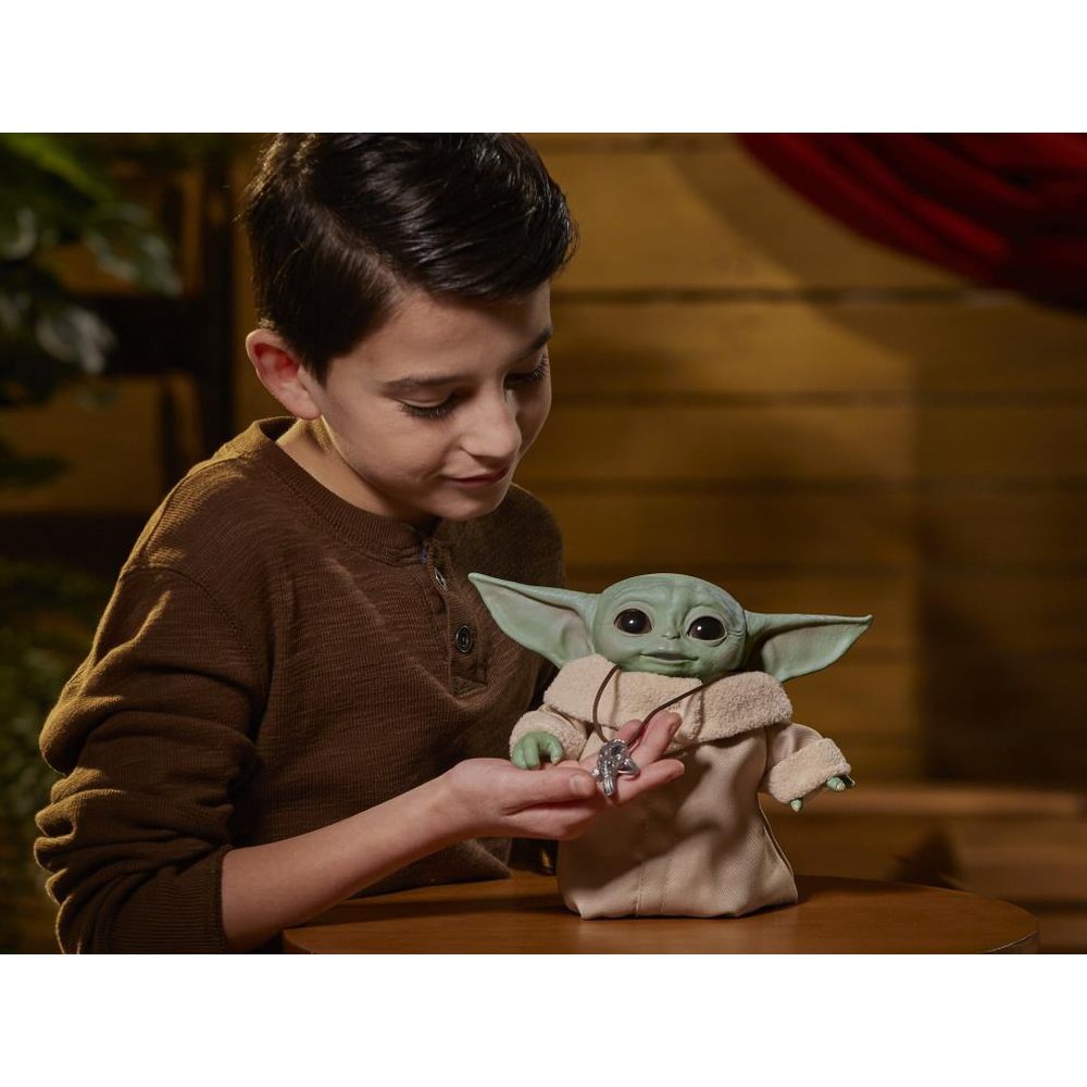 The Mandalorian - The Child Baby Yoda Animatronic