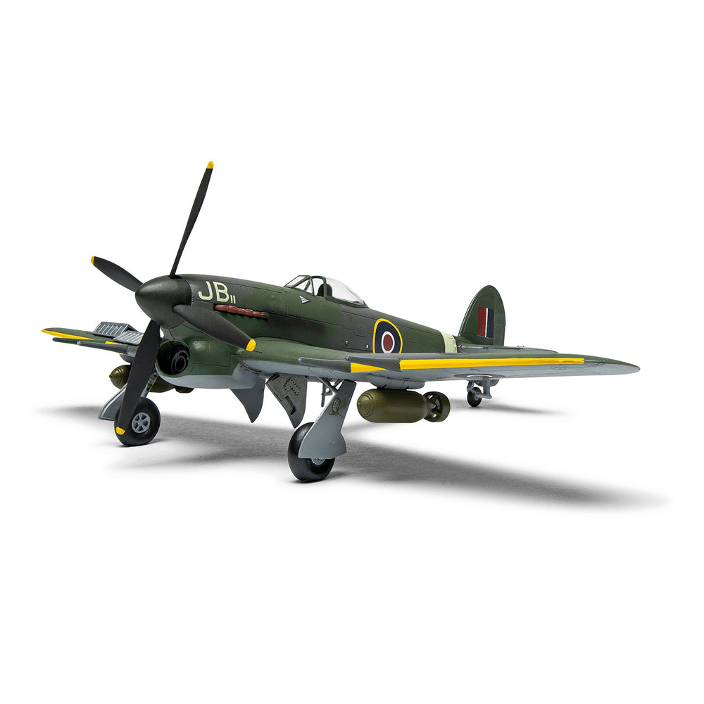 Hawker Typhoon Mk.IB Model Kit 1/72