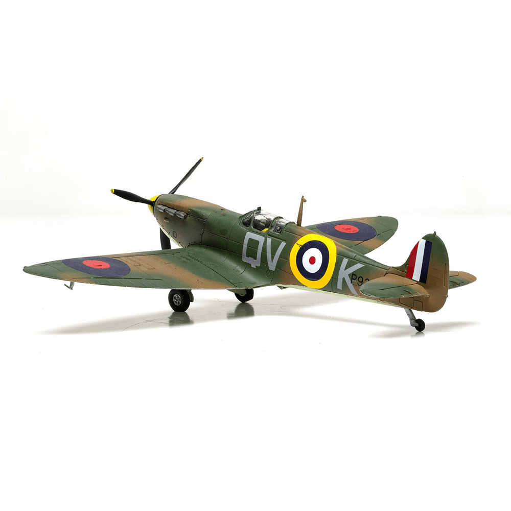 Supermarine Spitfire Mk.Ia Model Kit 1/72
