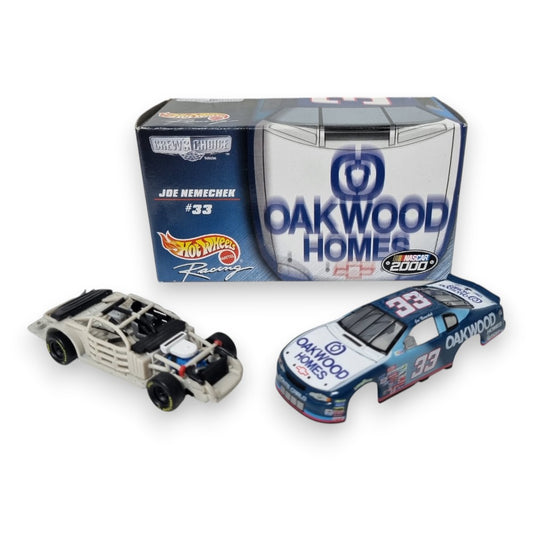 Hot Wheels NASCAR 2000 Crew's Choice - #33 Joe Nemechek "Oakwood Homes" 1/64