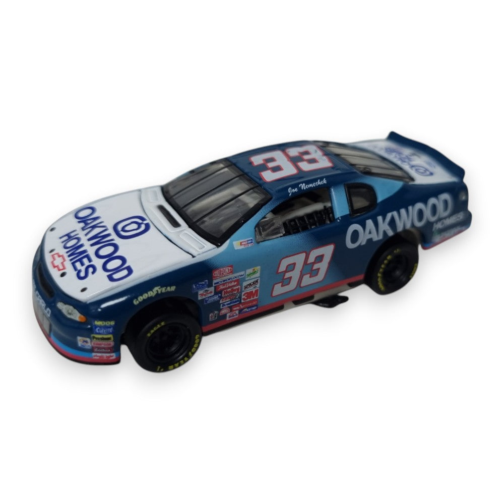 Hot Wheels NASCAR 2000 Crew's Choice - #33 Joe Nemechek "Oakwood Homes" 1/64