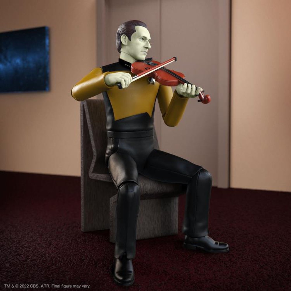 Star Trek: The Next Generation Ultimates! Lieutenant Commander Data