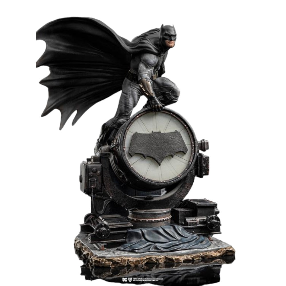 Zack Snyder's Justice League Batman on Bat-Signal Deluxe Art Scale Limited Edition 1/10