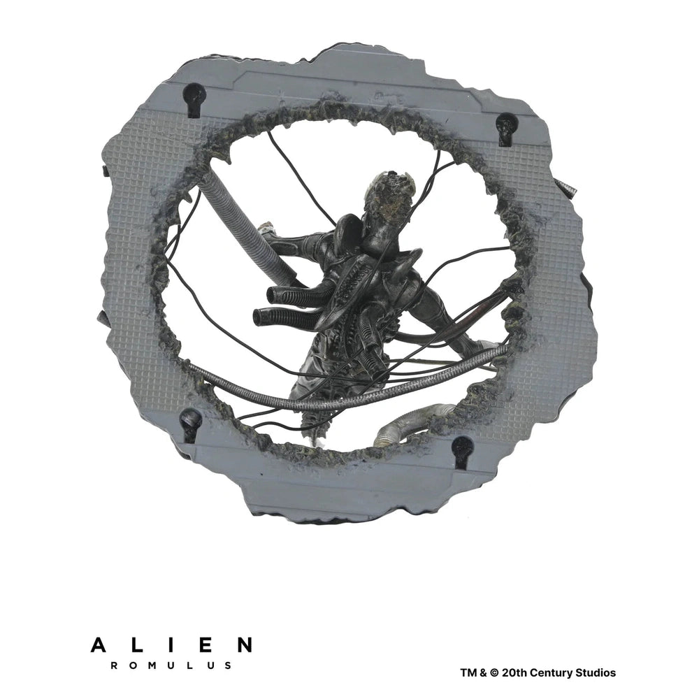 Alien: Romulus Suspended Lab Xenomorph XX121 Deluxe