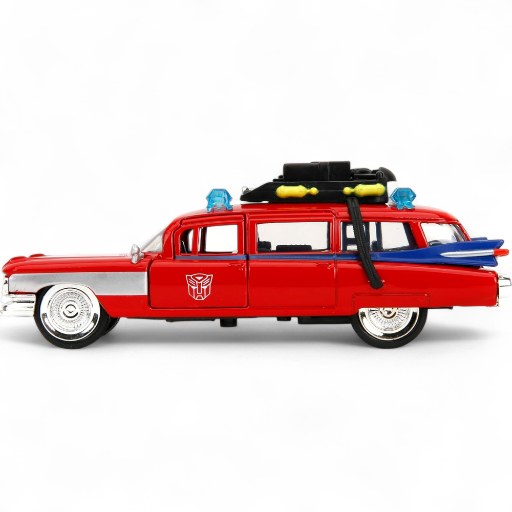Transformers x Ghostbusters - Ecto-1 x Optimus Prime Mash-Up 40th Anniversary 1/32
