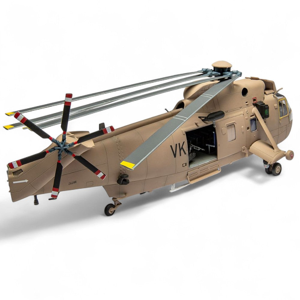 Westland Sea King HC.4 Model Kit 1/72