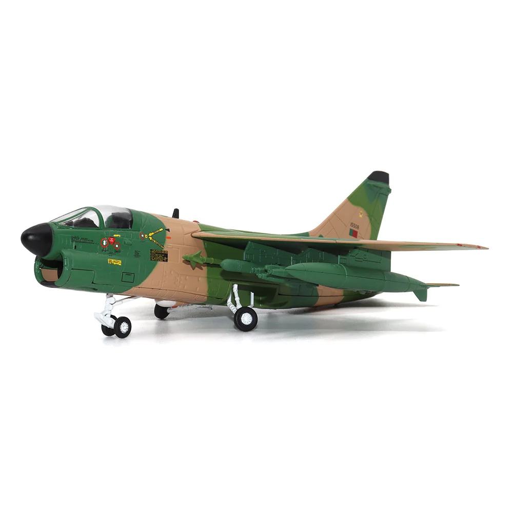 Vought A-7P Corsair II Portugal 1/72