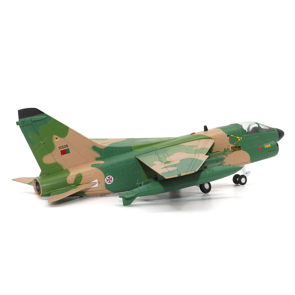 Vought A-7P Corsair II Portugal 1/72