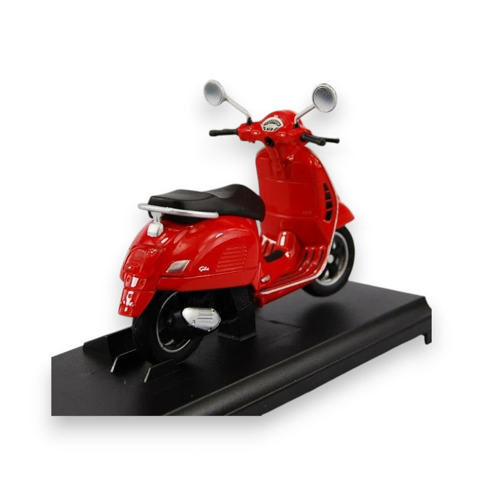 2017 Vespa GTS 125 1/18