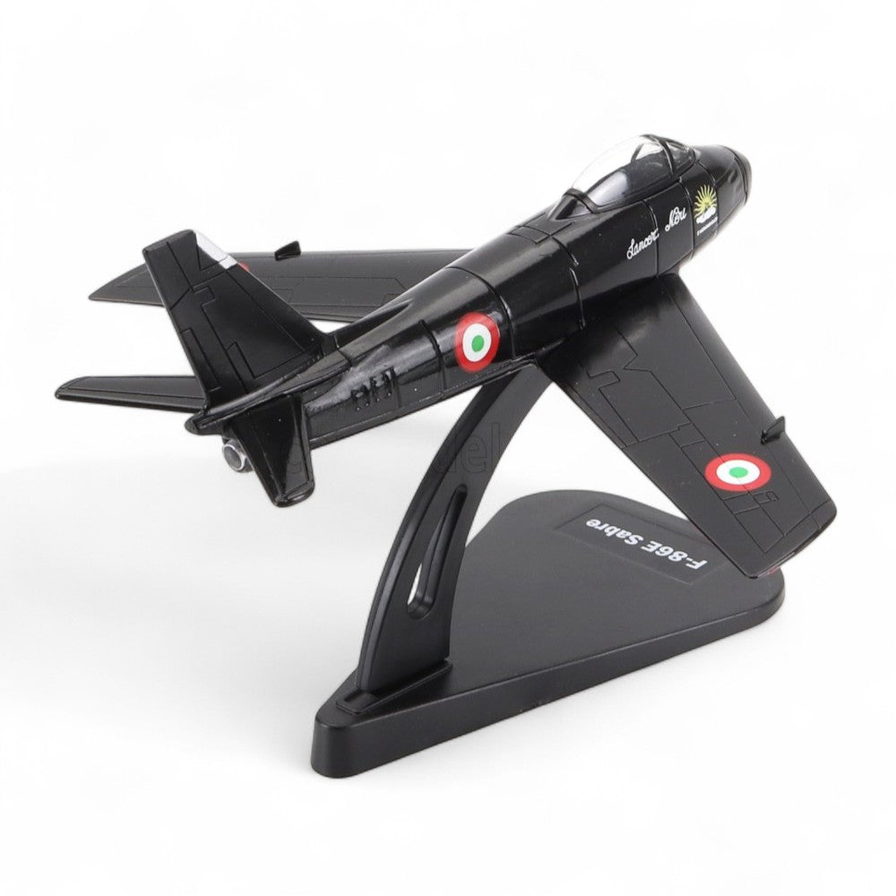 North American F-86E Sabre Black 1/100