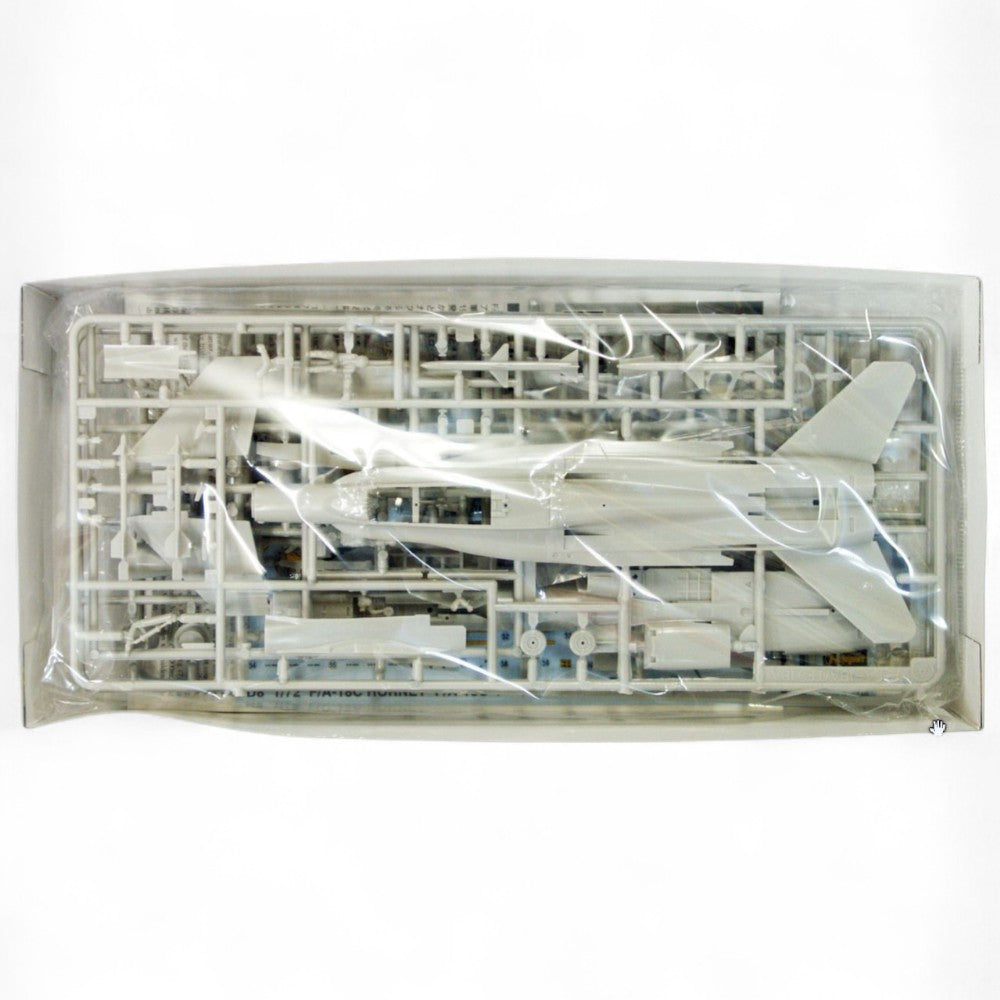 F/A-18C Hornet U.S. Navy/M.C. Carrier-Borne Fighter/Attacker Model Kit 1/72