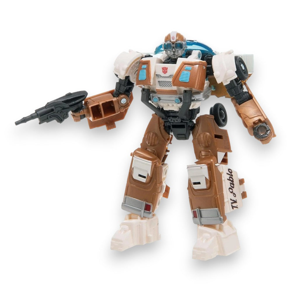 Transformers: Rise of The Beasts Deluxe Class Wheeljack exclusive