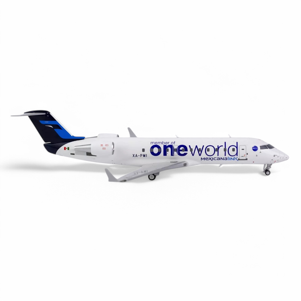 Bombardier CRJ200 - Member of One World Mexicana Link 1/200