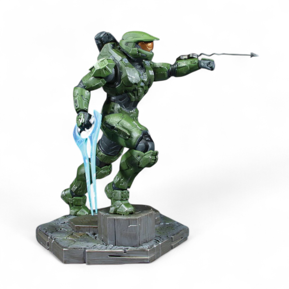 Dark Horse Halo Infinite Master Chief with Grappleshot
