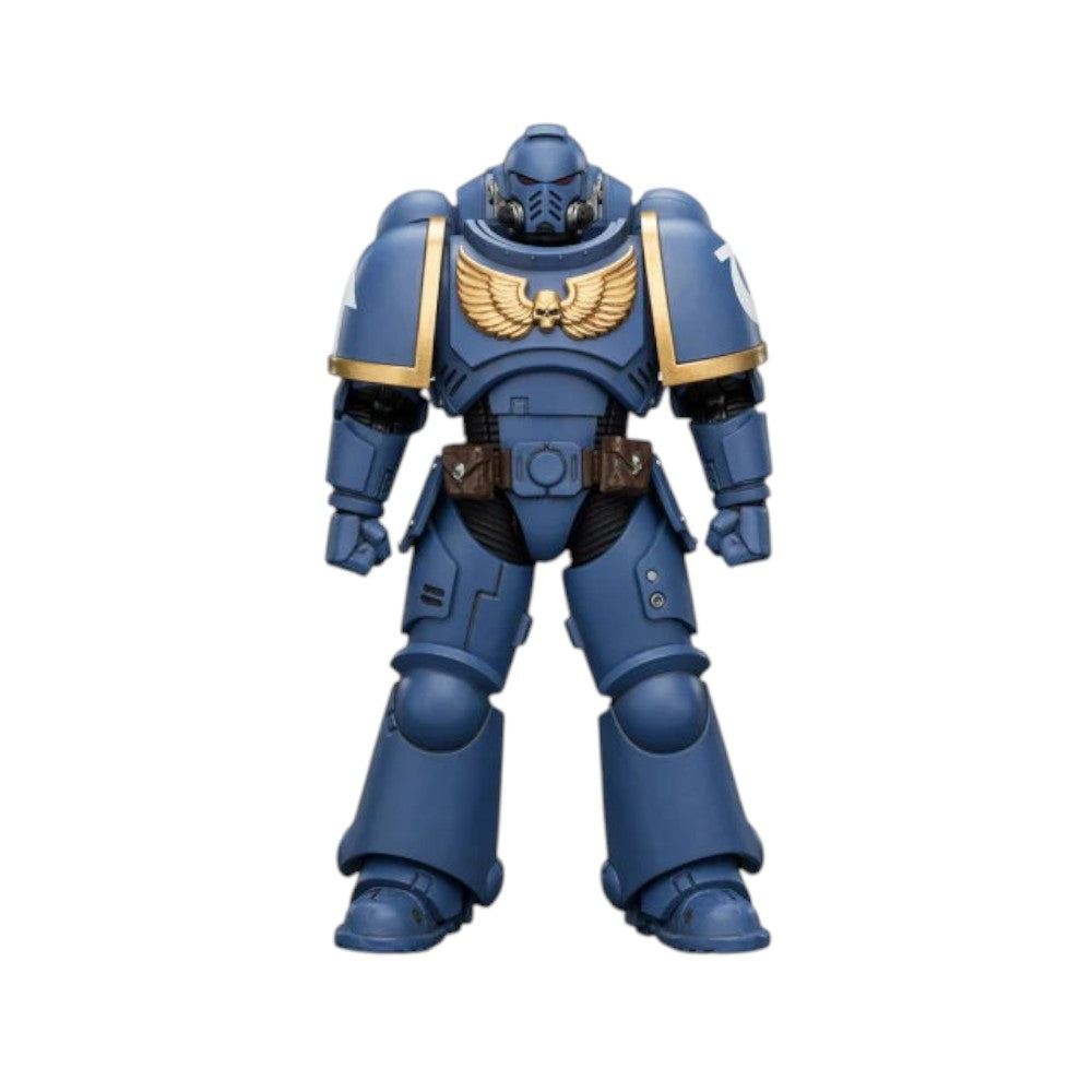 Warhammer 40k Ultramarines Intercessor with Bolt Rifle, Bolt Pistol and Chainsword 1/18