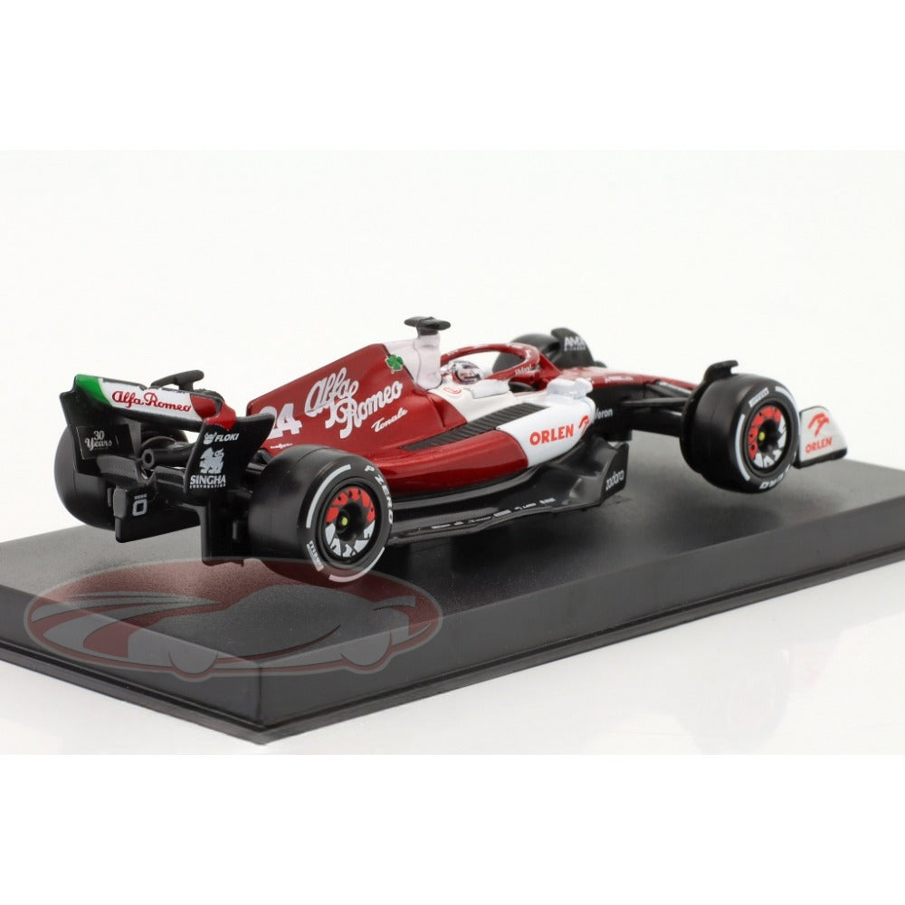 F1 Alfa Romeo C42 #24 Barein GP 2022 - Zhou Guanyu c/Piloto 1/43