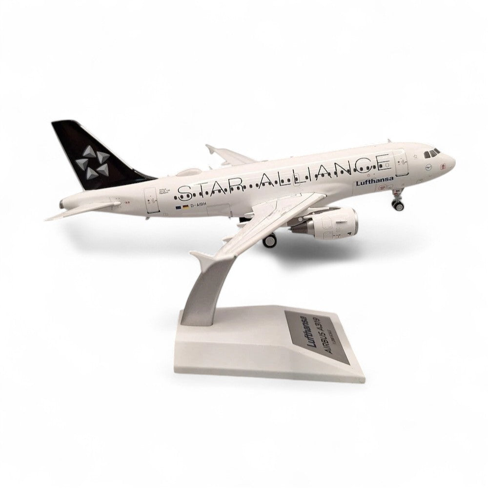 Airbus A319-112 Lufthansa Star Alliance D-AIBH 1/200