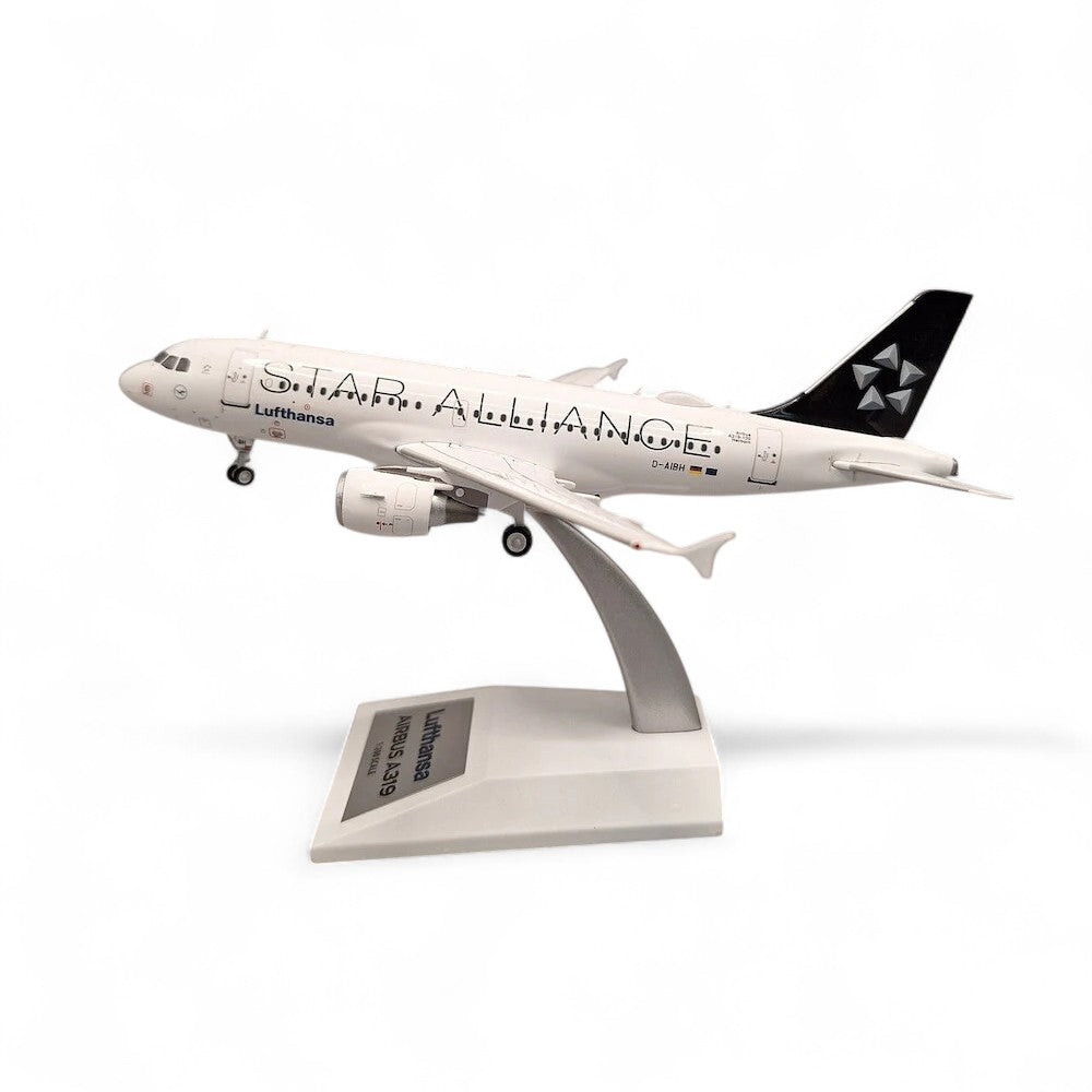 Airbus A319-112 Lufthansa Star Alliance D-AIBH 1/200