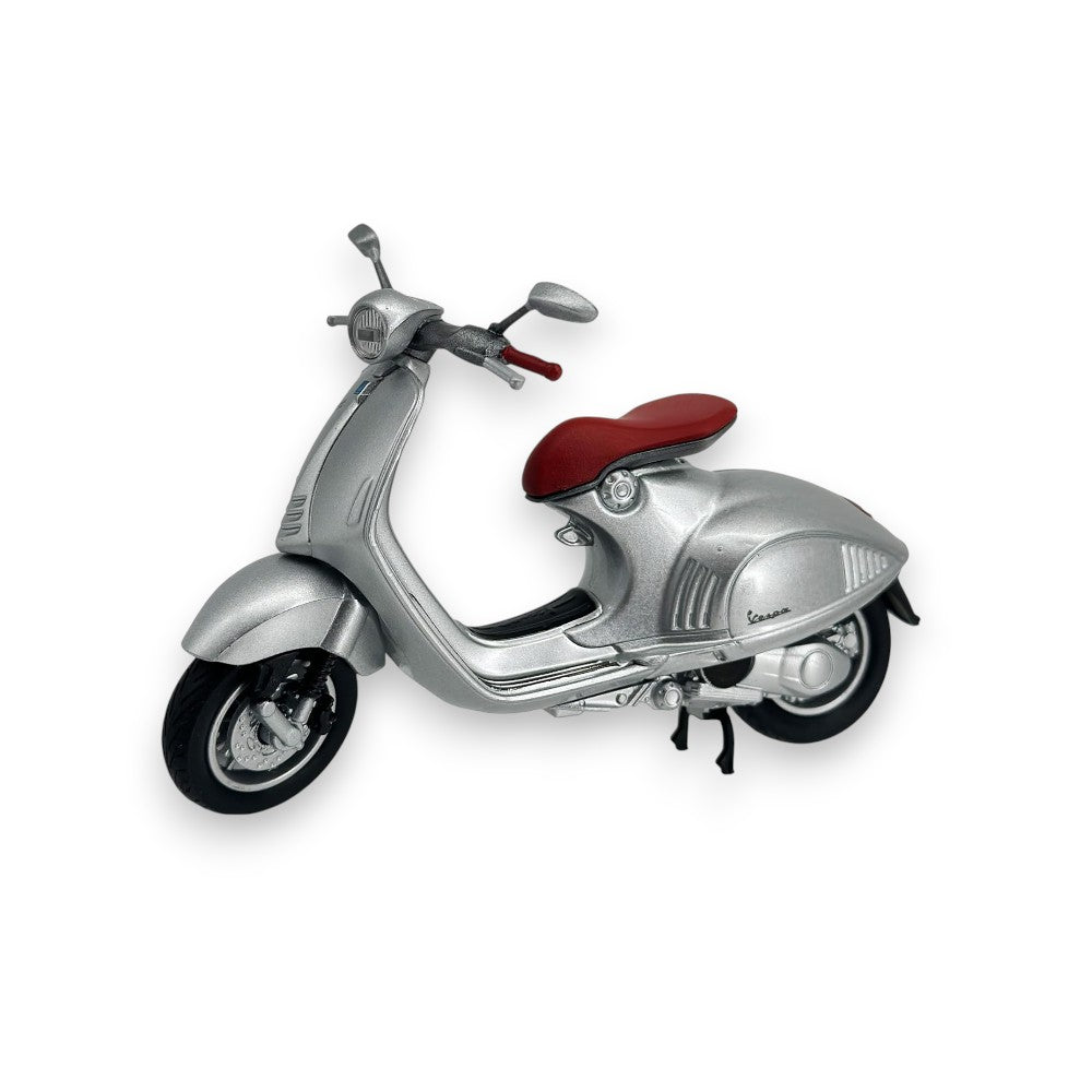2014 Vespa 946 1/18