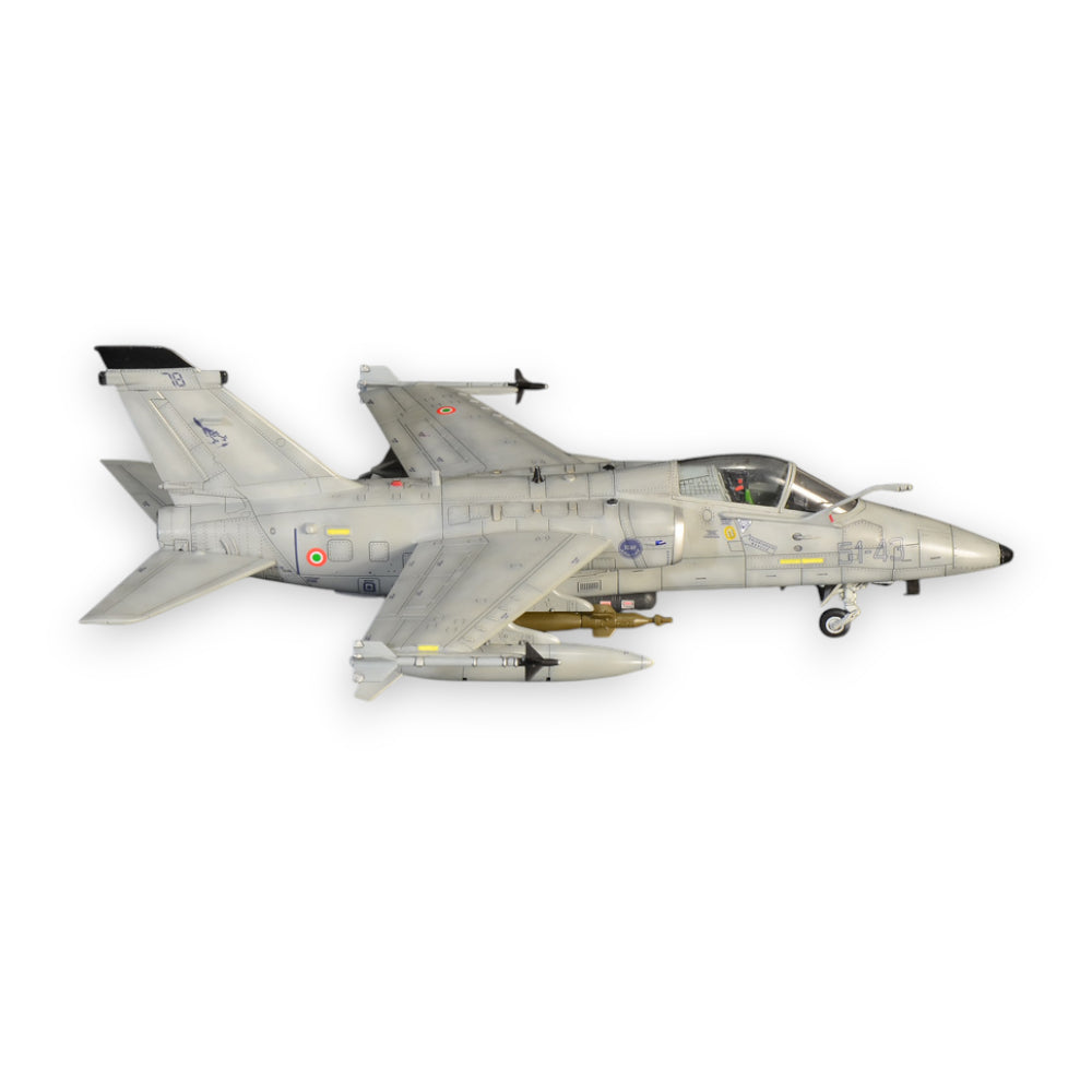 AMX Ghibli Model Kit 1/72