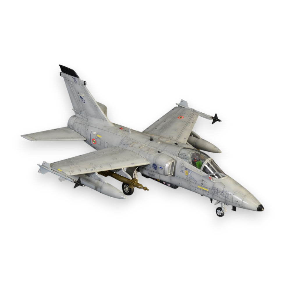 AMX Ghibli Model Kit 1/72