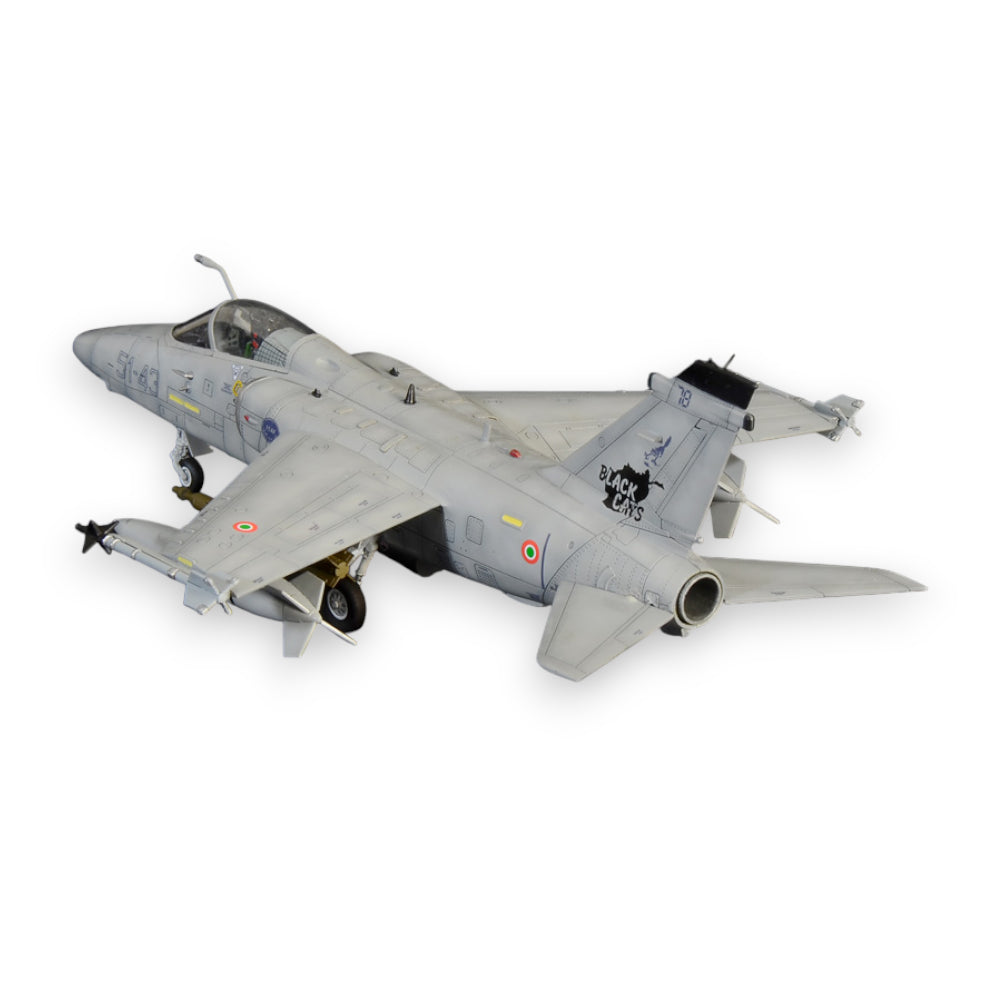 AMX Ghibli Model Kit 1/72