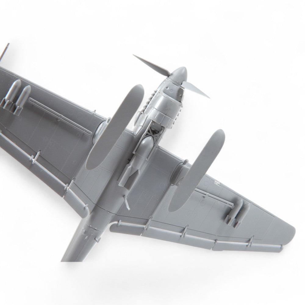 Junkers Ju-87B-2/U4 "Stuka" with Skis 1/72