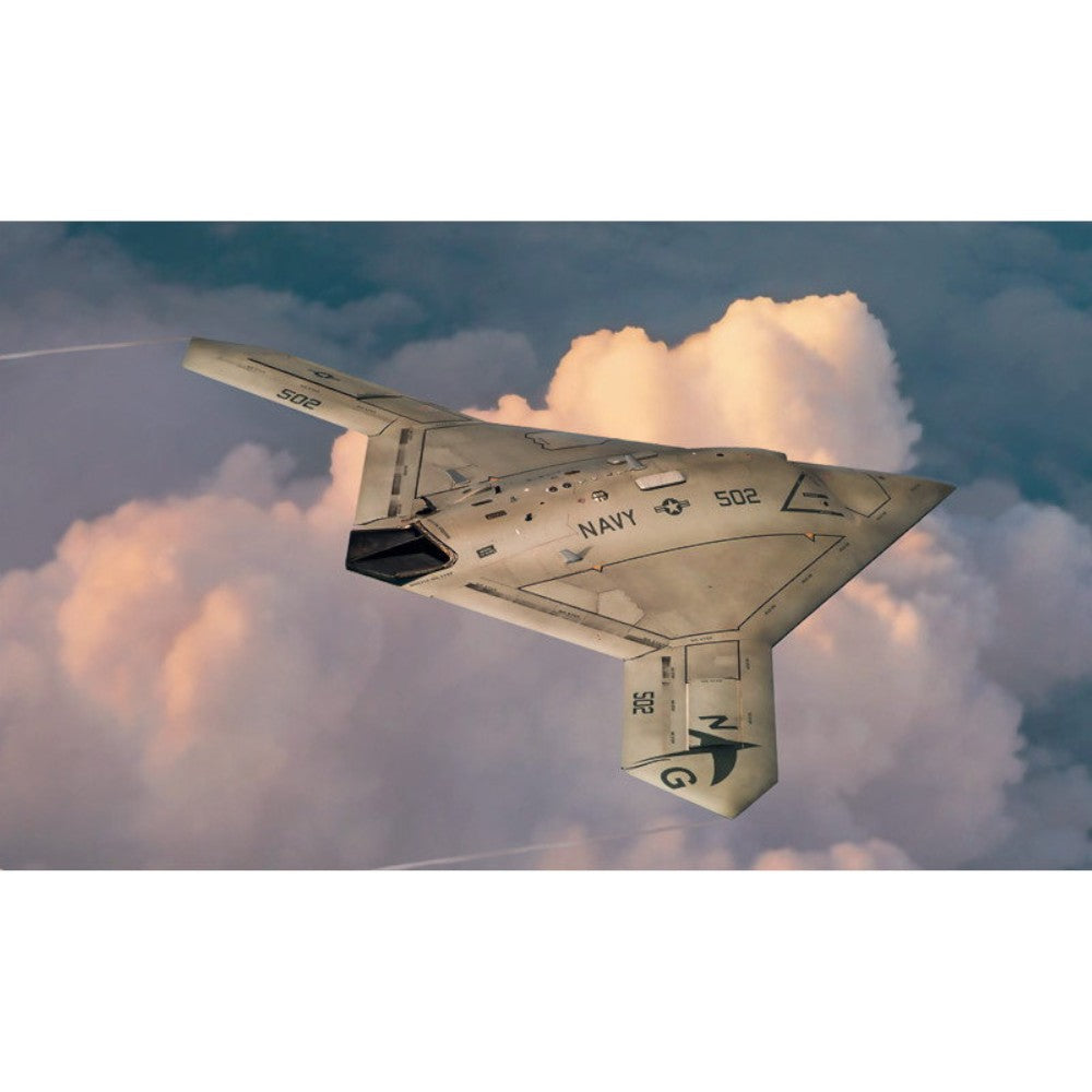X-47B Unmanned Combat Aircraft System Model Kit 1/72