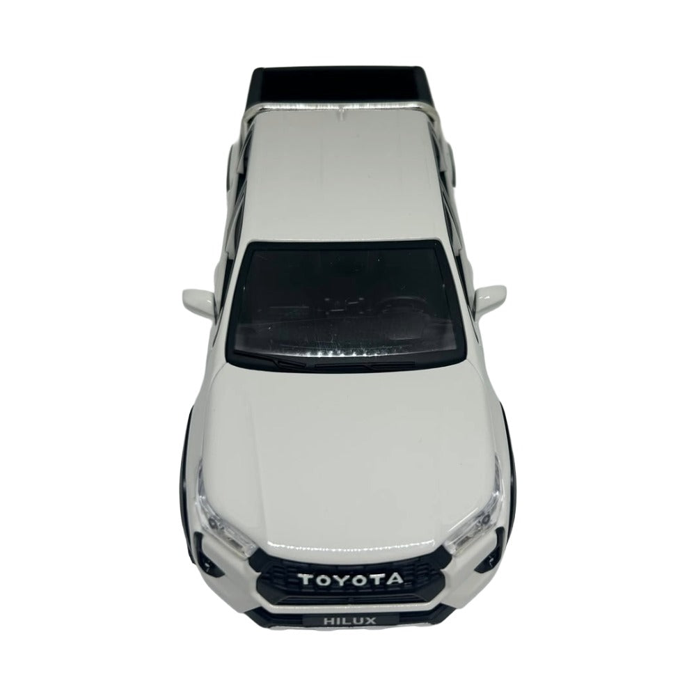 Toyota Hilux Pickup Blanco Humo Luces y Sonido 1/18