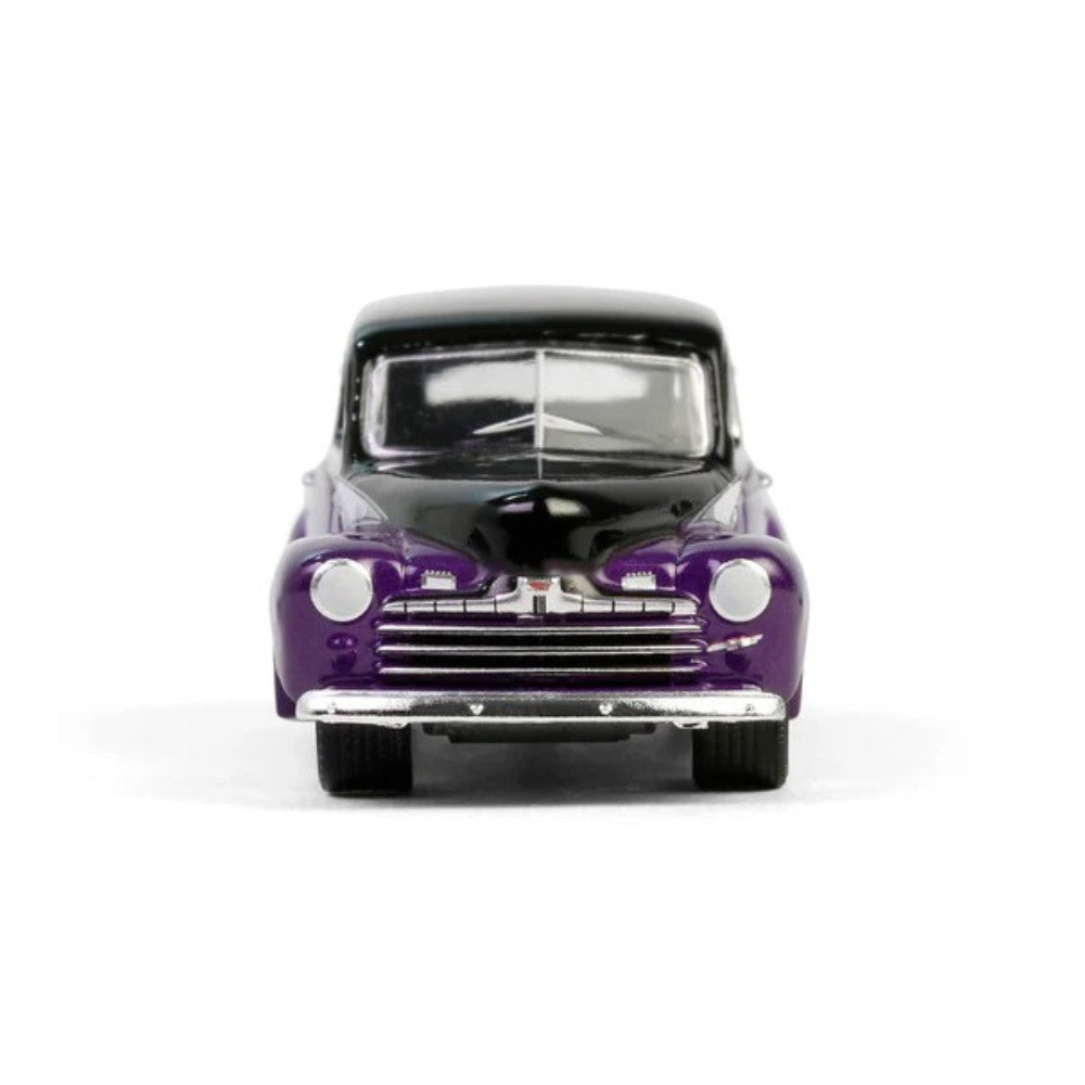 California Lowriders 1946 Ford Deluxe 1/64